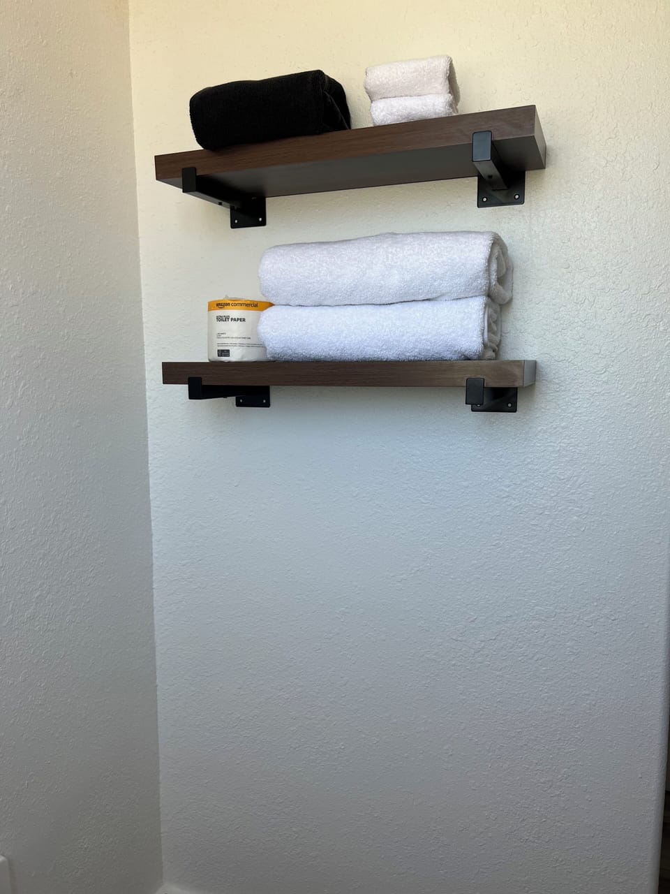 Signature Room | Bathroom | Hydromassage showerhead, free toiletries, hair dryer, towels