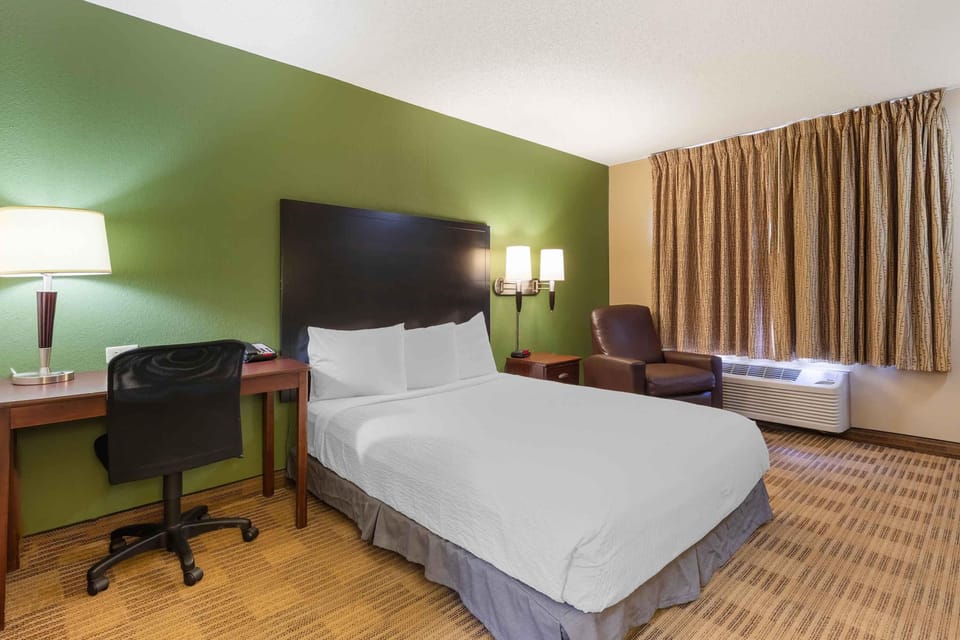 Studio, 1 Queen Bed, Accessible, Non Smoking | Desk, laptop workspace, blackout drapes, iron/ironing board