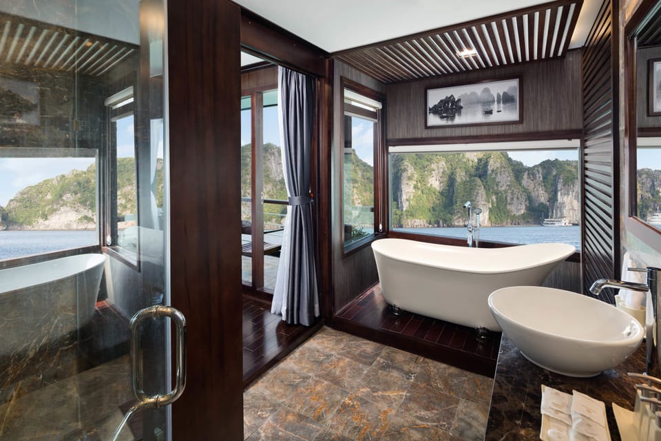 Combined shower/tub, free toiletries, hair dryer, bathrobes
