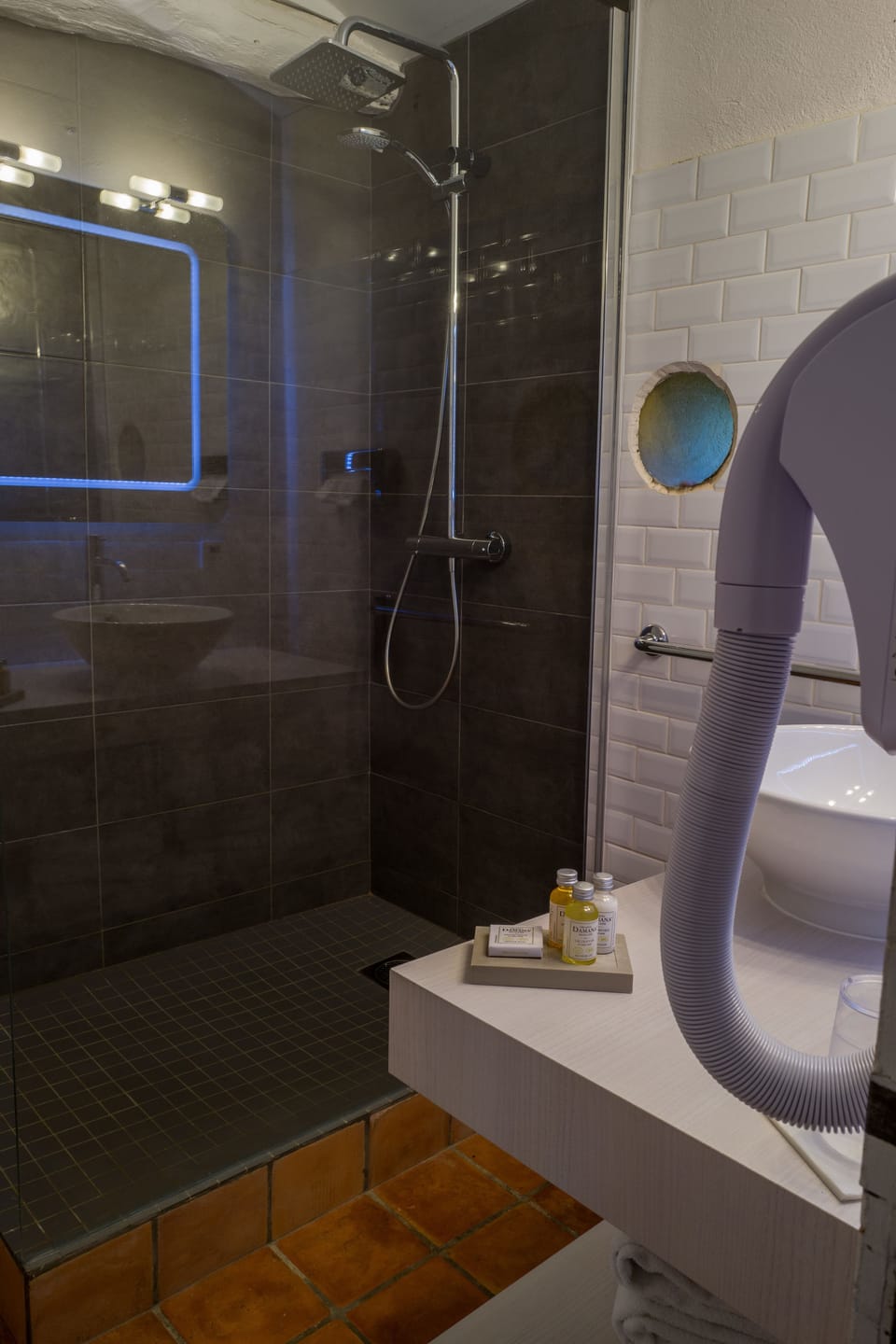 Bathroom shower