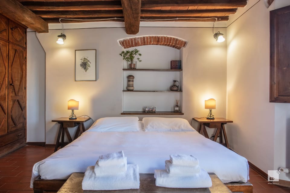 Comfort Double or Twin Room, Hill View | Hypo-allergenic bedding, in-room safe, desk, laptop workspace
