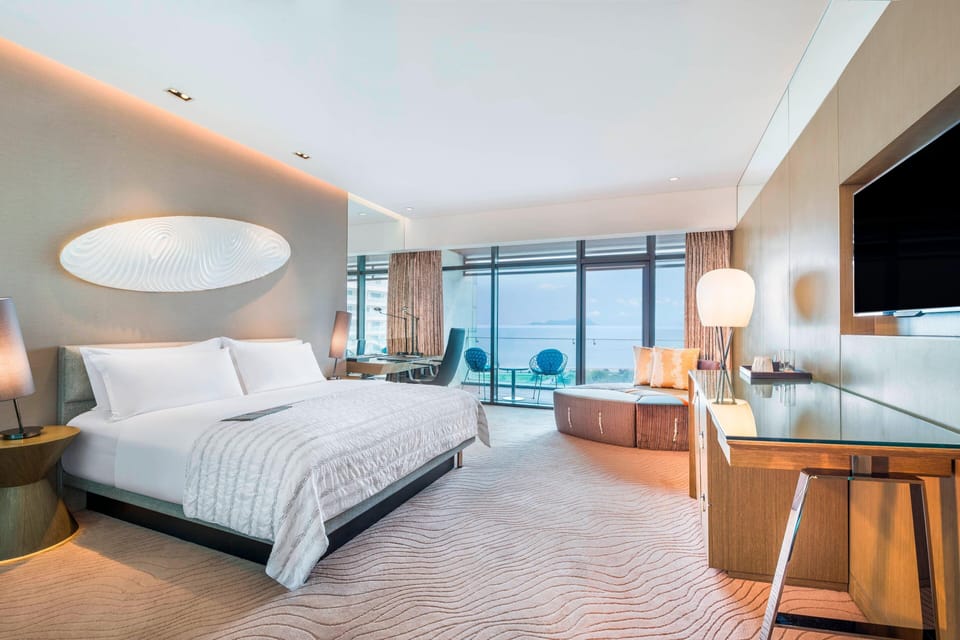 Down comforters, minibar, in-room safe, desk