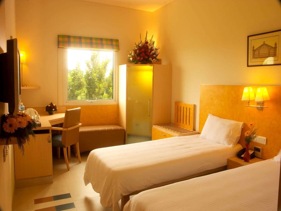 Superior Room, 2 Twin Beds | Premium bedding, minibar, in-room safe, desk
