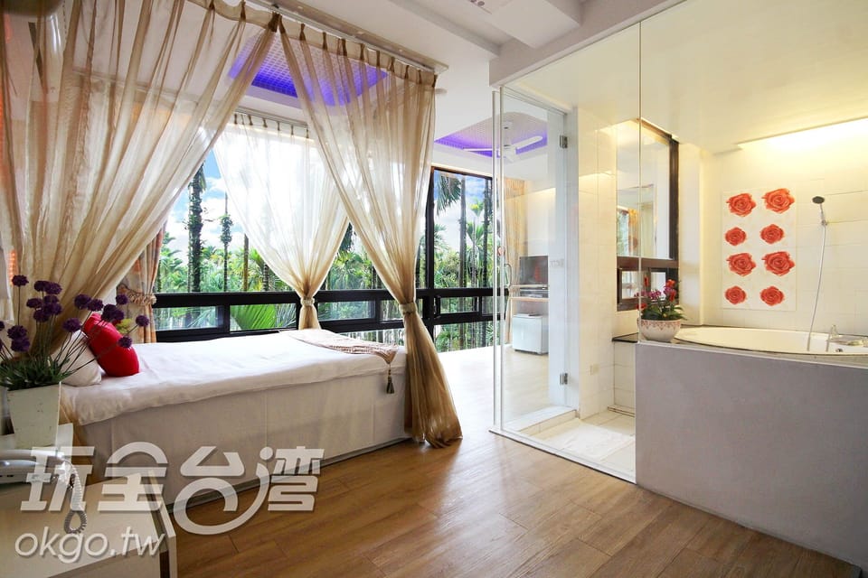 Deluxe Double Room | Individually decorated, blackout drapes, soundproofing, free WiFi
