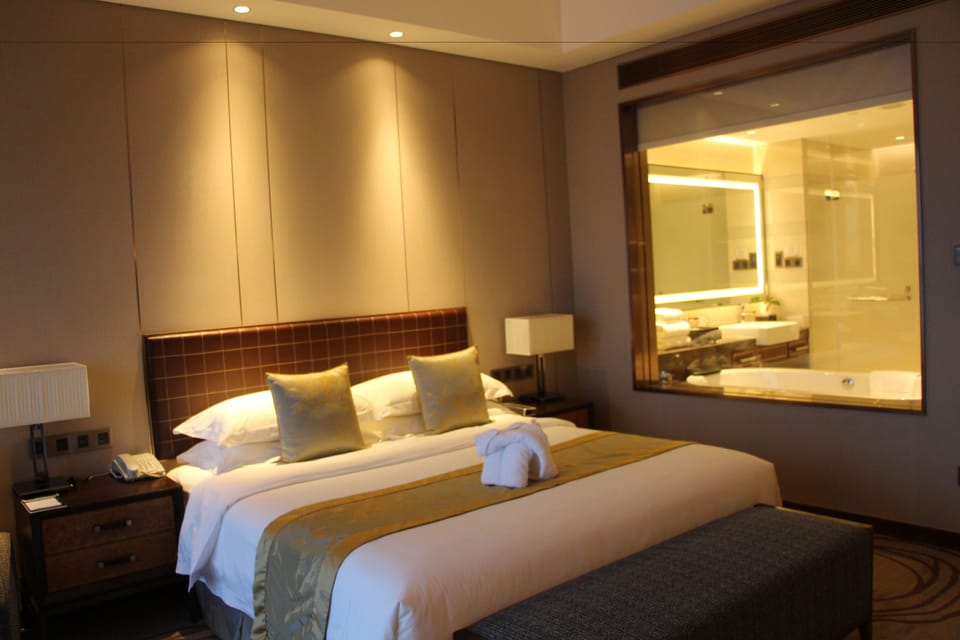 Executive Room | In-room safe, desk, blackout drapes, WiFi (free)