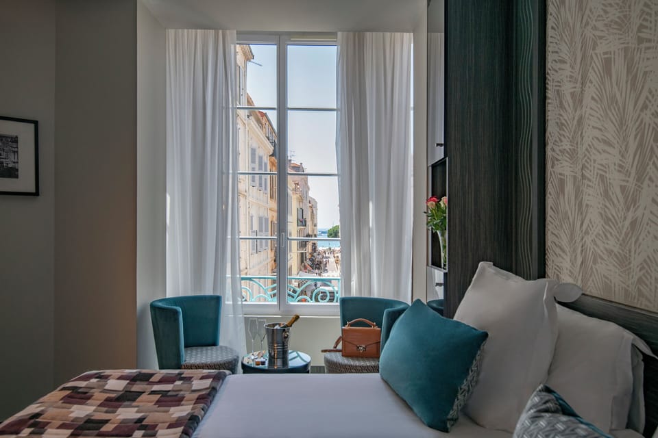 Junior Suite, Hot Tub | Premium bedding, free minibar items, in-room safe