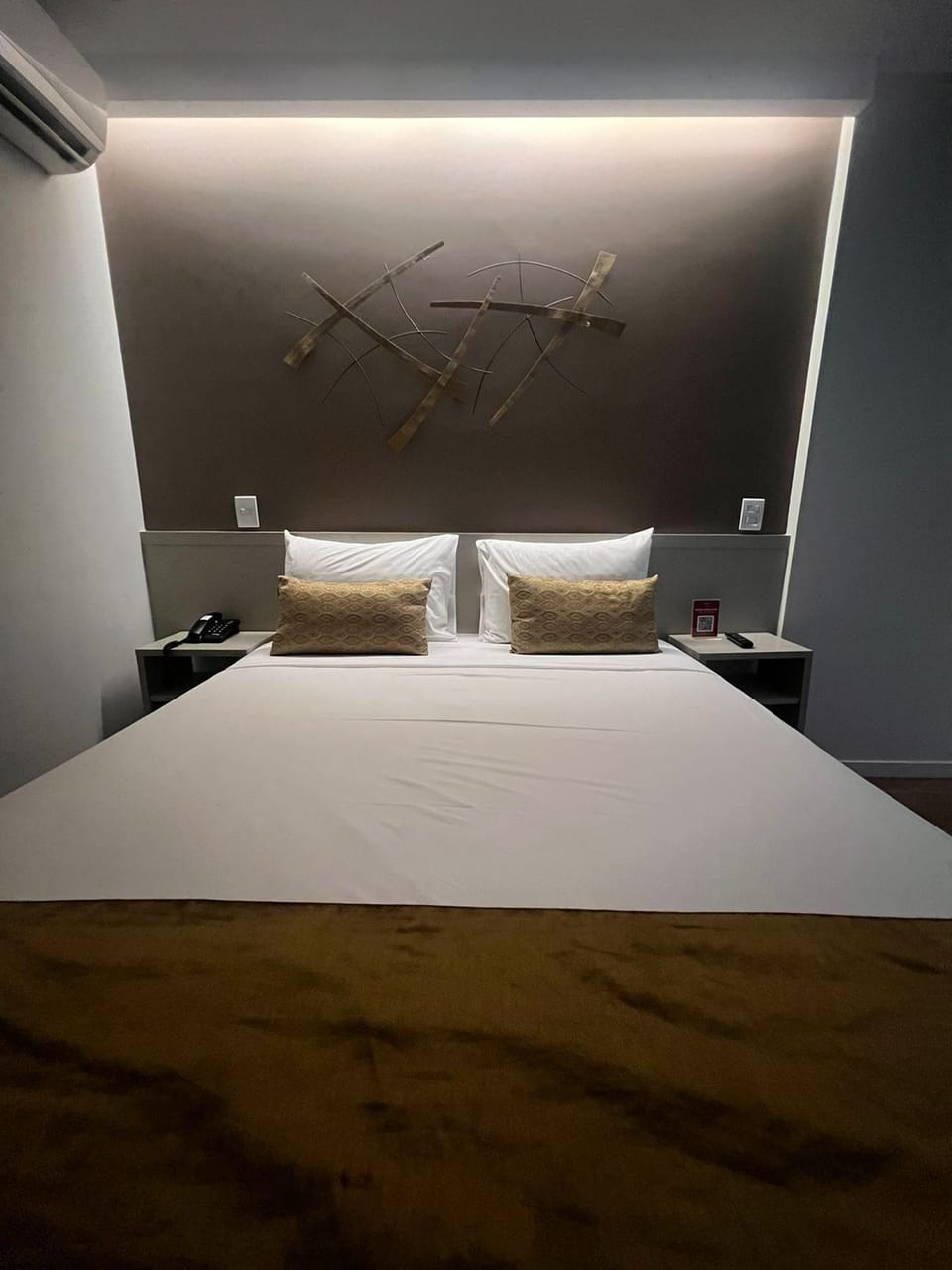 Standard Double Room | Minibar, in-room safe, desk, blackout drapes