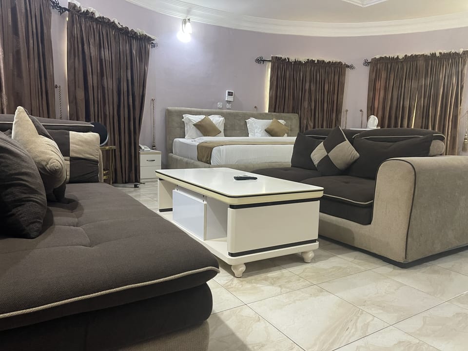 Presidential Suite, Vineyard View | Premium bedding, in-room safe, desk, WiFi