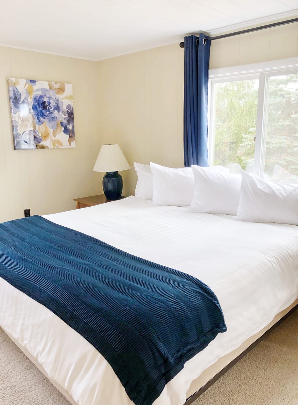 Classic Room, Non Smoking, Garden View | Iron/ironing board (on request), WiFi (free), bed sheets