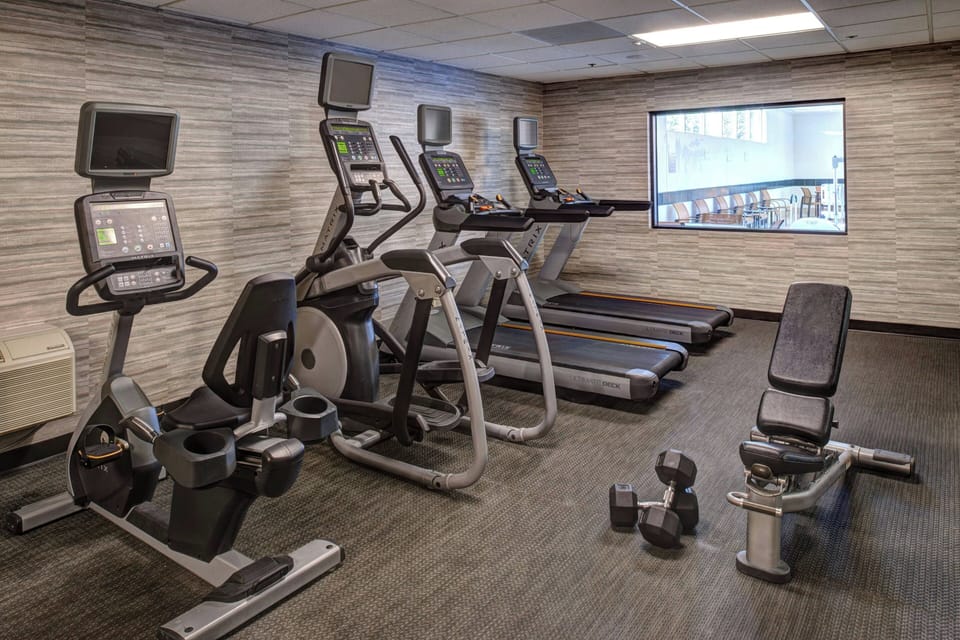 Courtyard by Marriott Des Moines West Clive Hotel in Clive