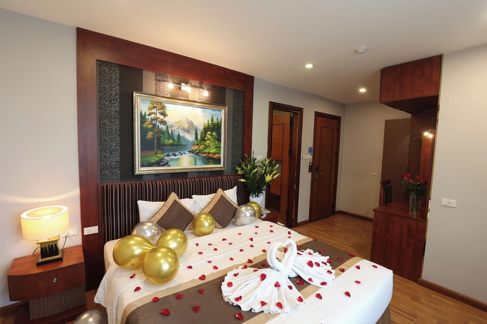 Deluxe Room | Premium bedding, memory foam beds, minibar, in-room safe