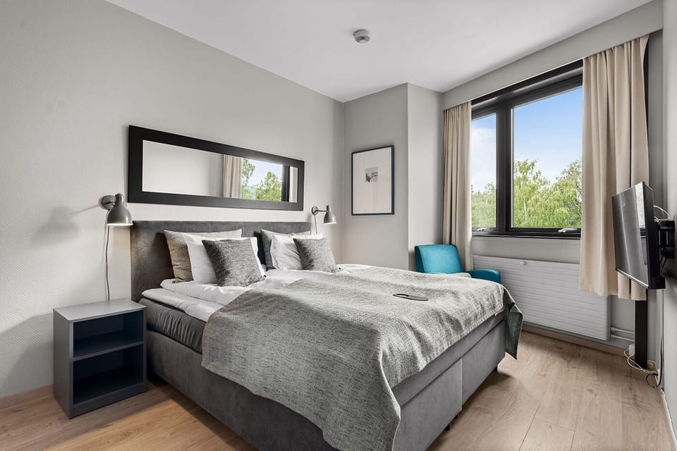 Double Room | Pillowtop beds, desk, iron/ironing board, cribs/infant beds
