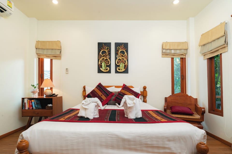 Deluxe Double Room | Desk, iron/ironing board, rollaway beds, free WiFi