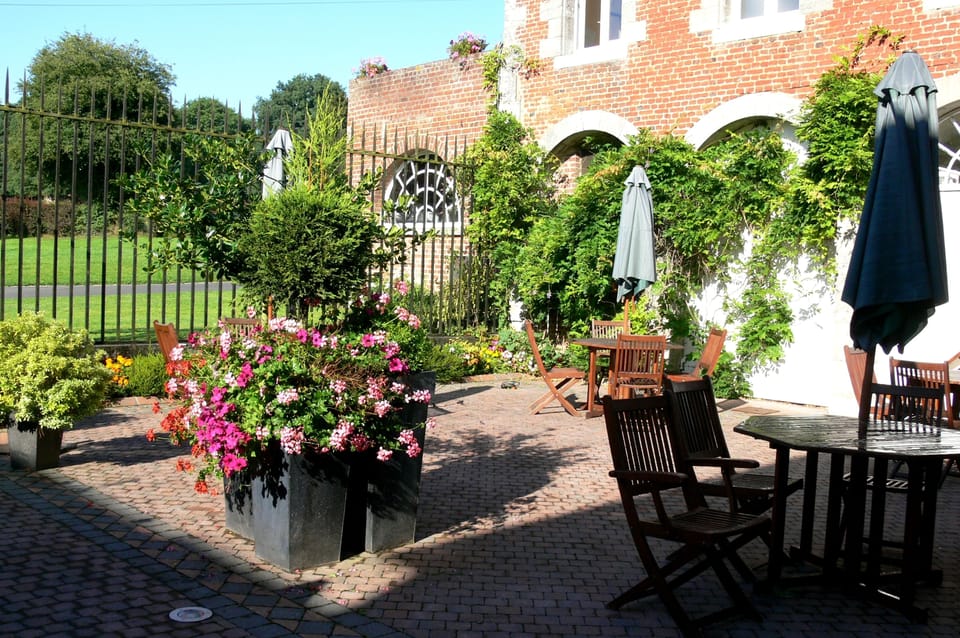 Logis hôtel du château de la motte Hotel in Hauts-de-France