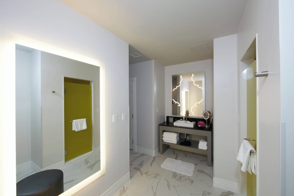 Shower, free toiletries, hair dryer, bathrobes