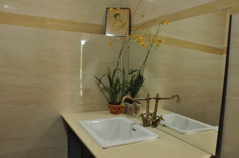 Superior Room | Bathroom sink