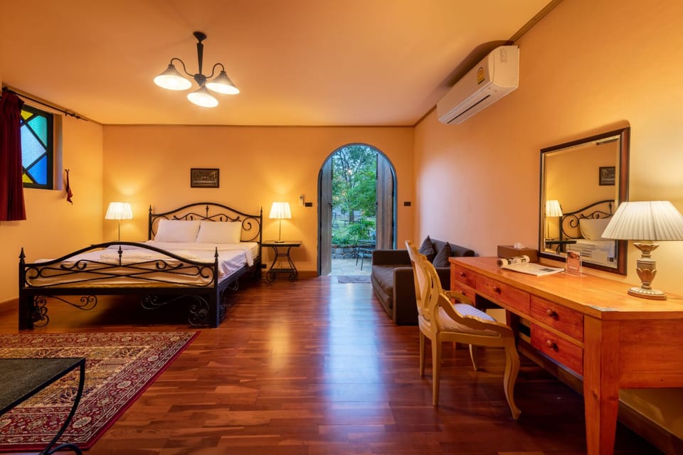 Superior Room | Desk, free WiFi, bed sheets