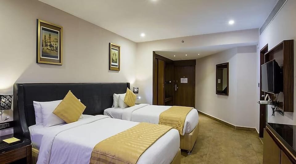 Executive Double or Twin Room, City View | Premium bedding, minibar, in-room safe, desk