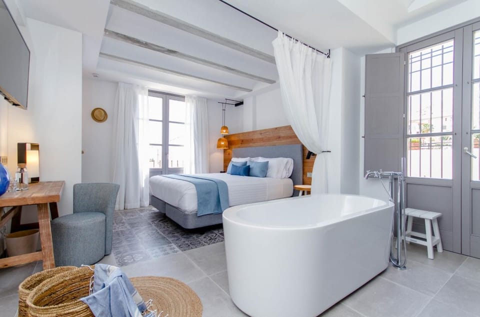 Superior Double Room, Pool View | Pillowtop beds, minibar, in-room safe, individually furnished