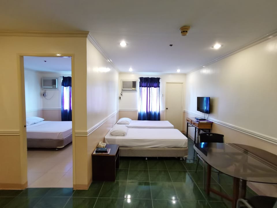 Family Quadruple Room | In-room safe, individually furnished, desk, free WiFi