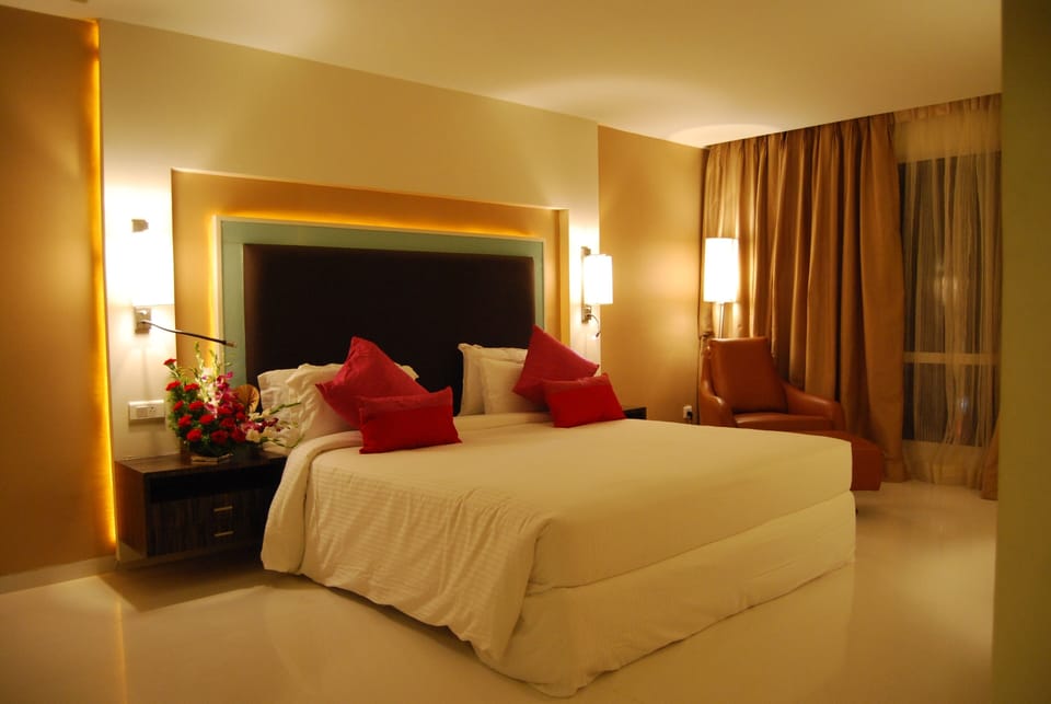 Premium bedding, minibar, in-room safe, desk