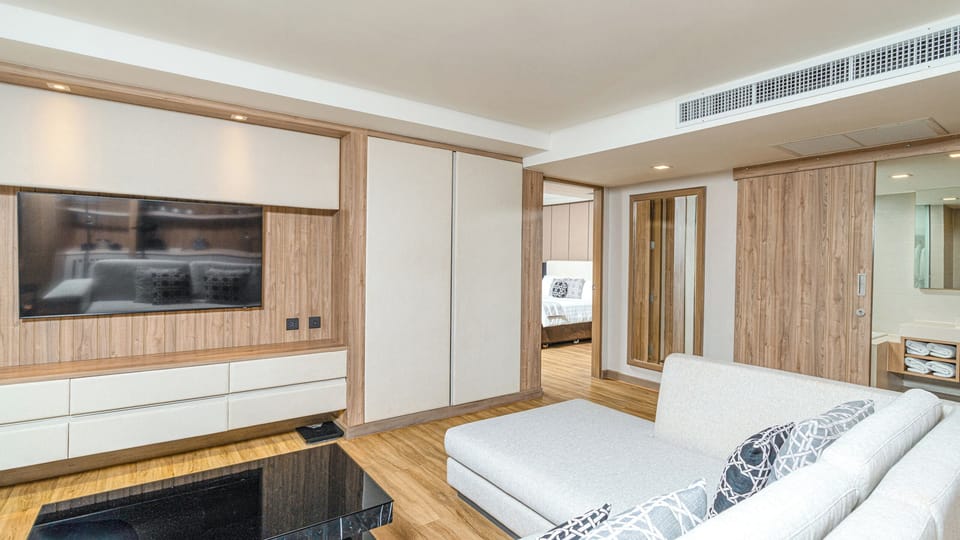 Graceland Suite Seaview 2 Bedrooms | Living area | 42-inch LCD TV with satellite channels, TV