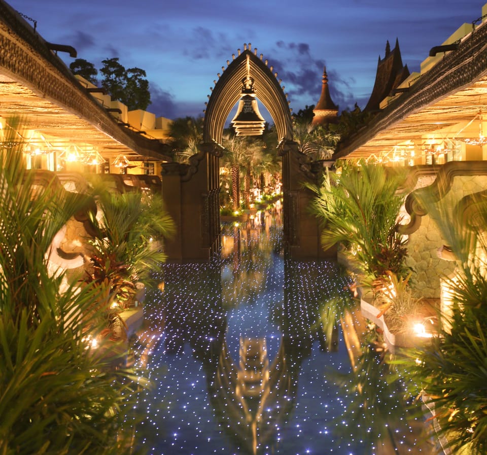 3 outdoor pools