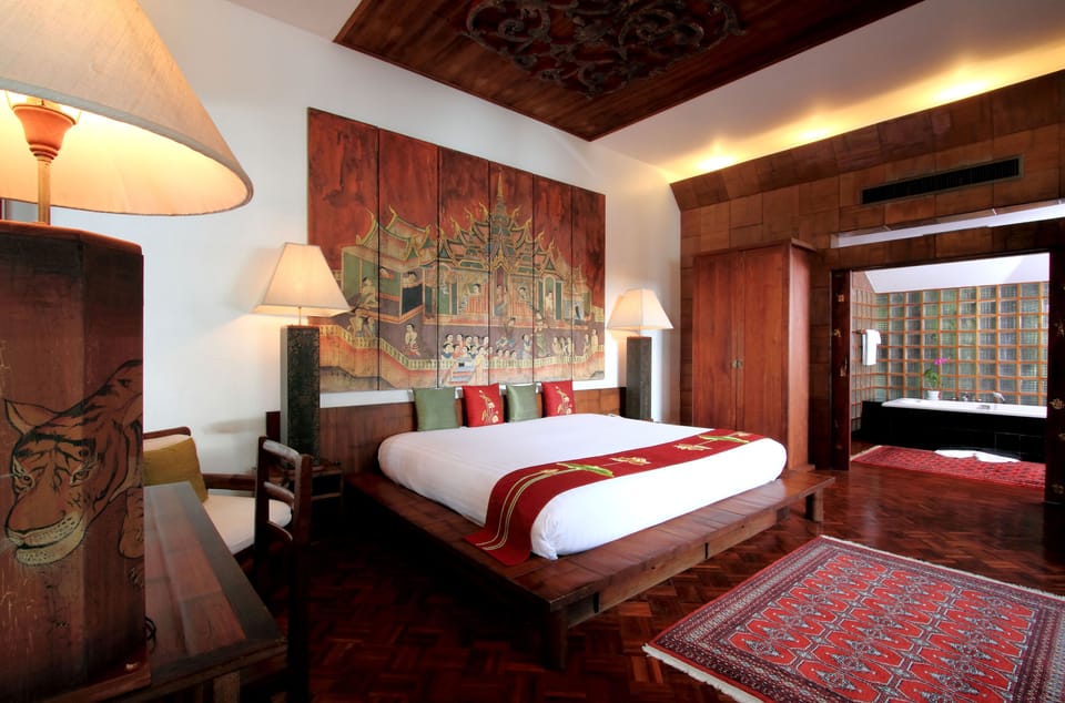 Classic Wing Suite #4 Hong See (1 Bedroom Suite) | Minibar, in-room safe, individually decorated, individually furnished
