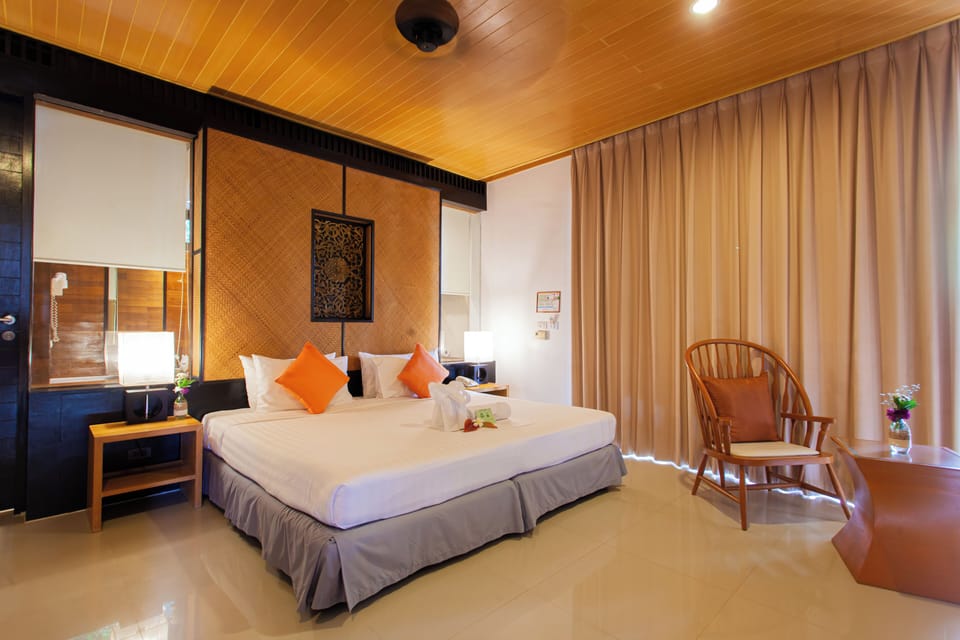 Deluxe Pavilion Room | Minibar, in-room safe, blackout drapes, free WiFi