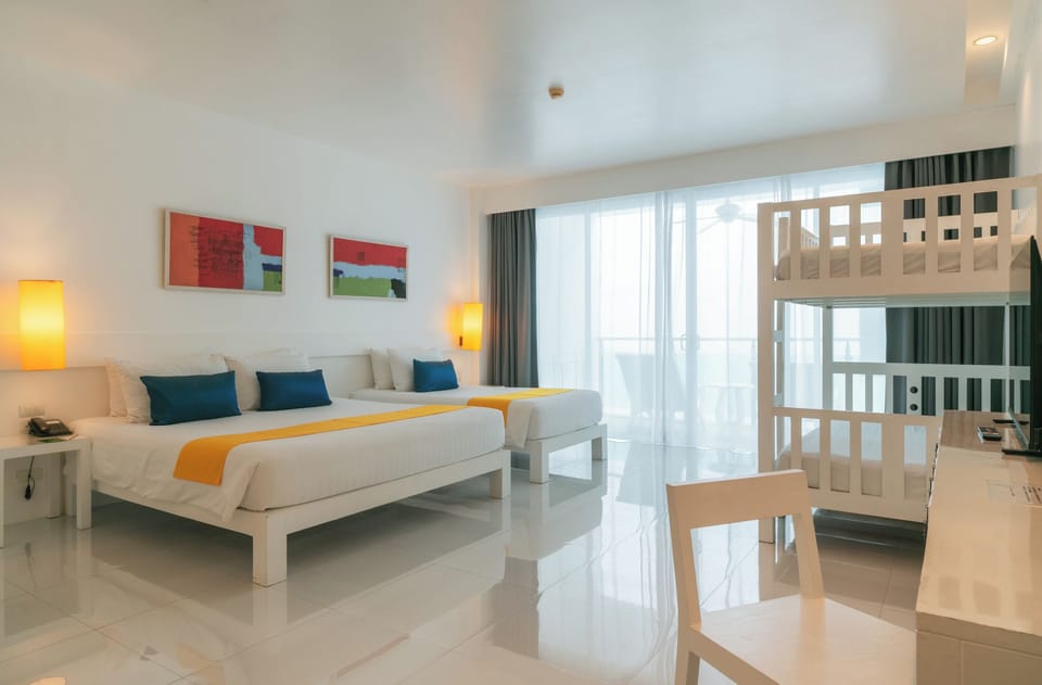 Family Room, 1 Bedroom, Non Smoking, Bathtub | Minibar, in-room safe, desk, blackout drapes
