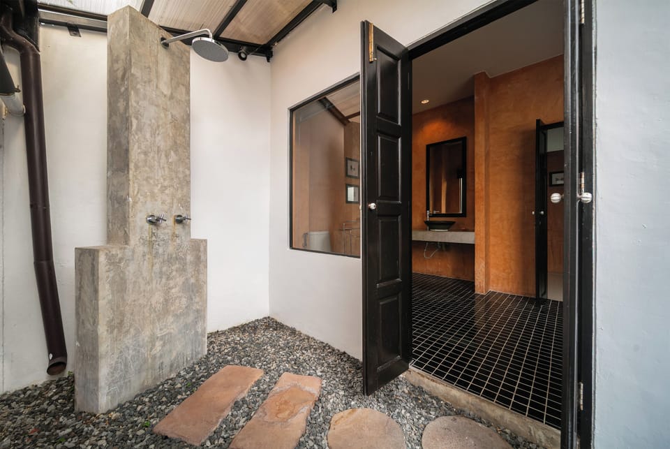 Private Jacuzzi and Bathtub | Bathroom | Free toiletries, hair dryer, bathrobes, slippers