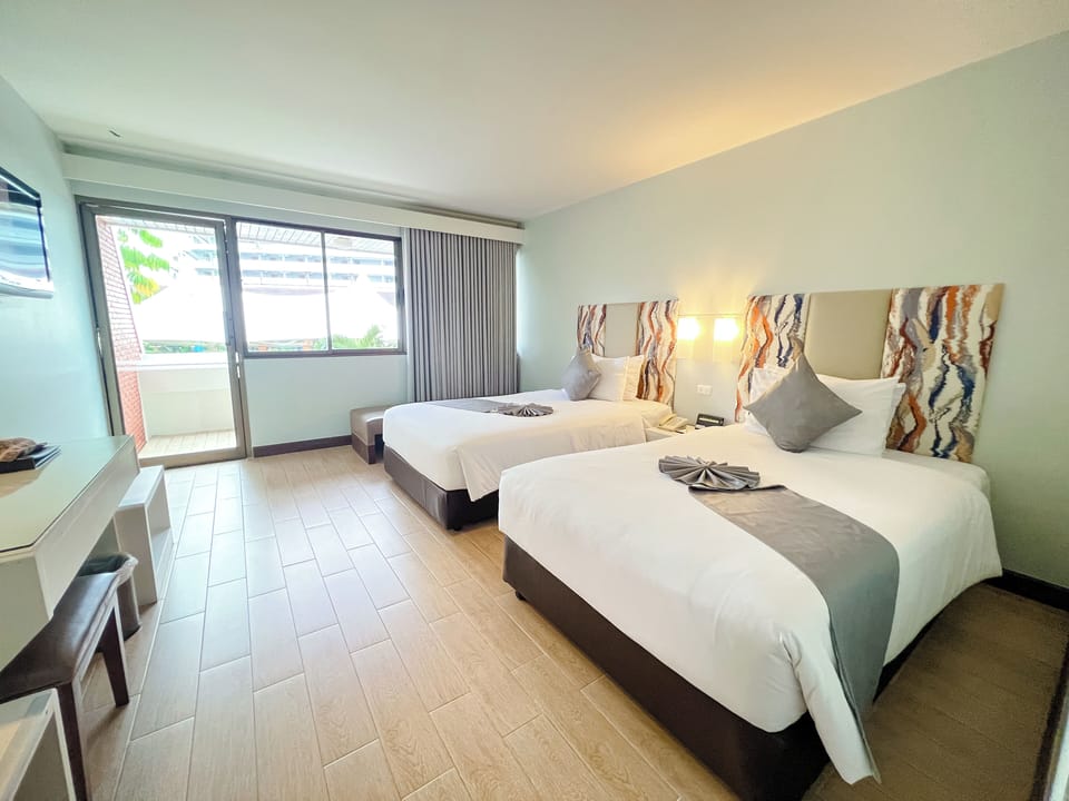 Superior Room | In-room safe, free cribs/infant beds, free WiFi, bed sheets