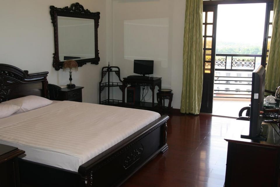 Standard Room | Premium bedding, down comforters, pillowtop beds, minibar