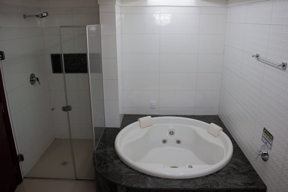 Superior Suite, 1 Queen Bed | Jetted tub