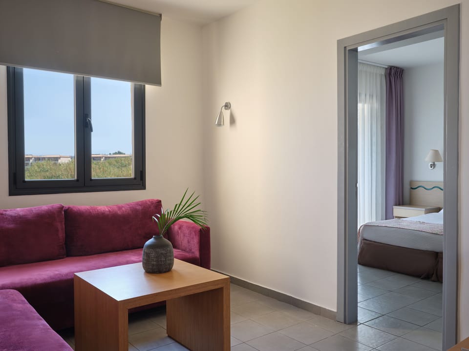 One Bedroom Superior Family Room Sea View | Individually furnished, free WiFi, bed sheets