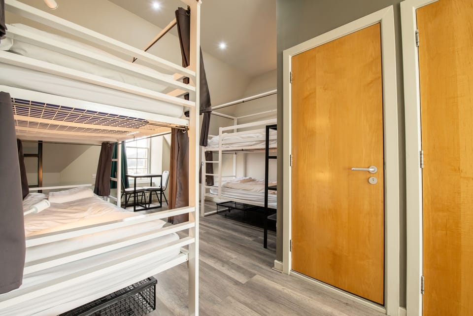 6-Bed Room (Bunk Beds Only) | Free WiFi, bed sheets