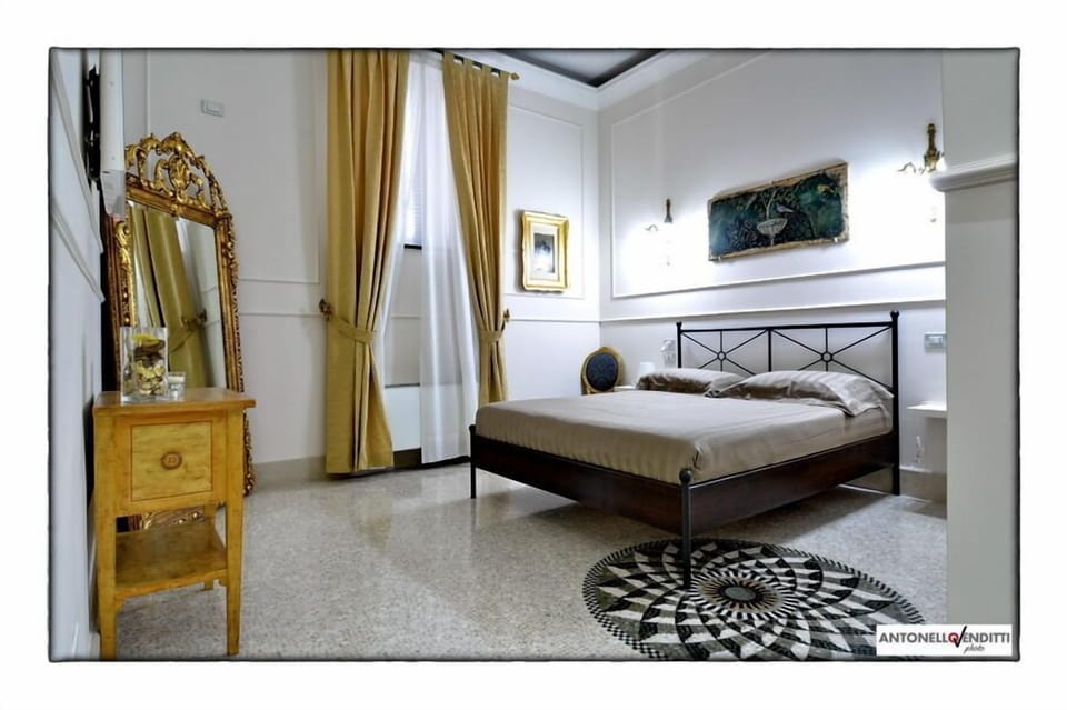 Standard Double Room | 1 bedroom, minibar, desk, soundproofing