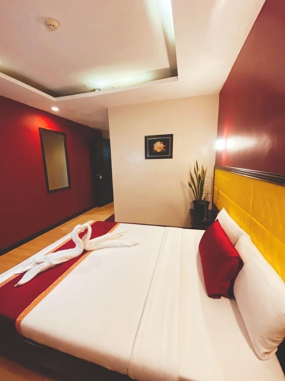 Standard Double Room | Blackout drapes, iron/ironing board, bed sheets
