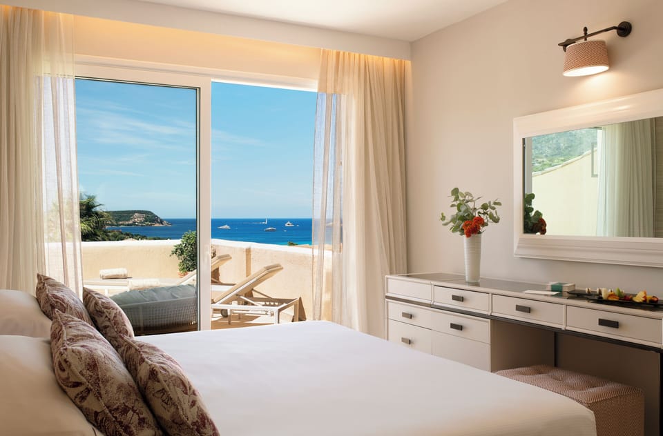 Luxury Suite - terrace sea view | Hypo-allergenic bedding, minibar, in-room safe, desk