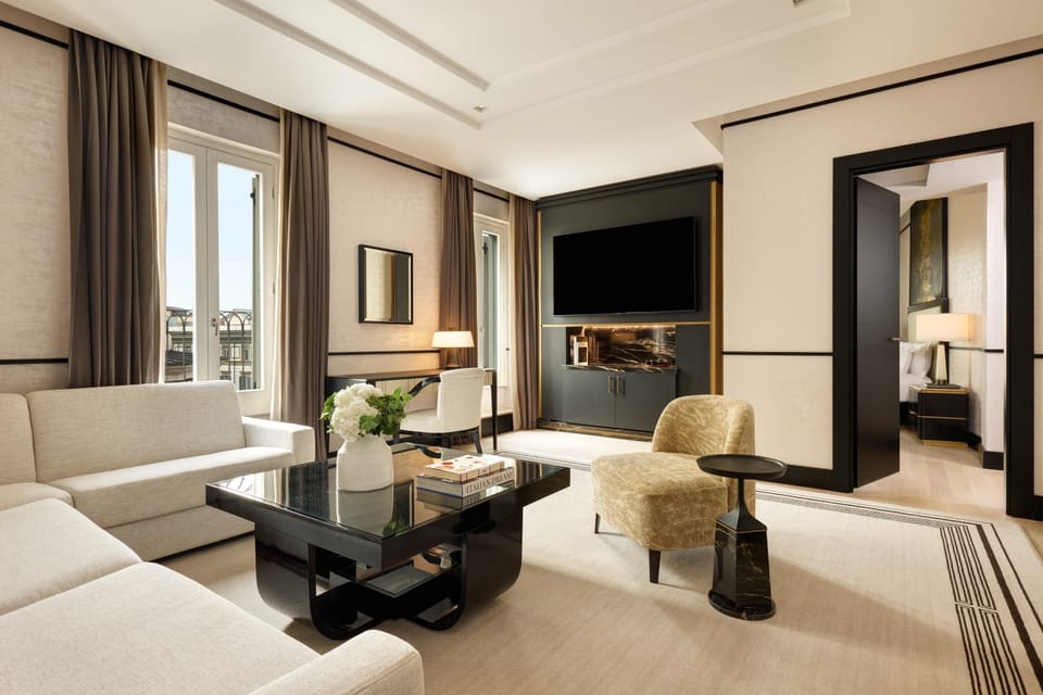 Suite (Sakura) | Living room | LCD TV, pay movies