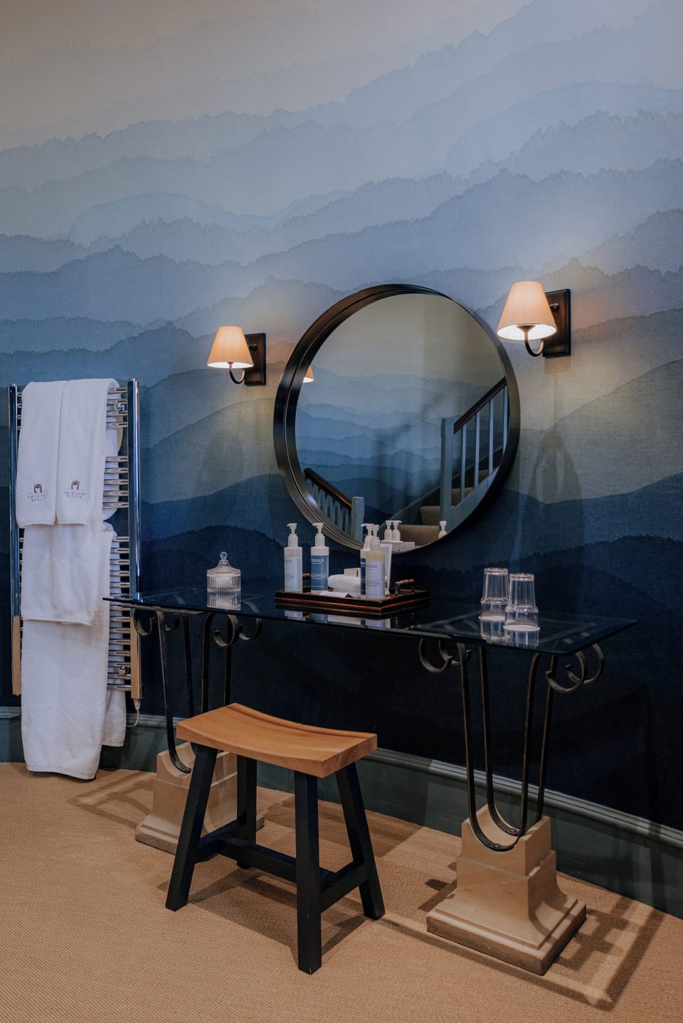 Suite (Turret) | Bathroom | Free toiletries, hair dryer, bathrobes, slippers