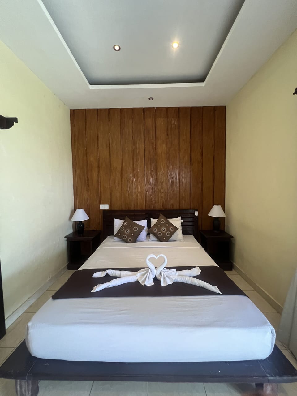 Standard Double Room, 6 Bedrooms, Ocean View | In-room safe, desk, laptop workspace, free WiFi