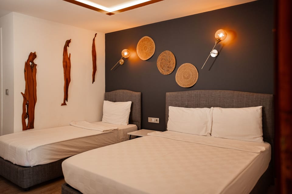 Minibar, soundproofing, iron/ironing board, free WiFi