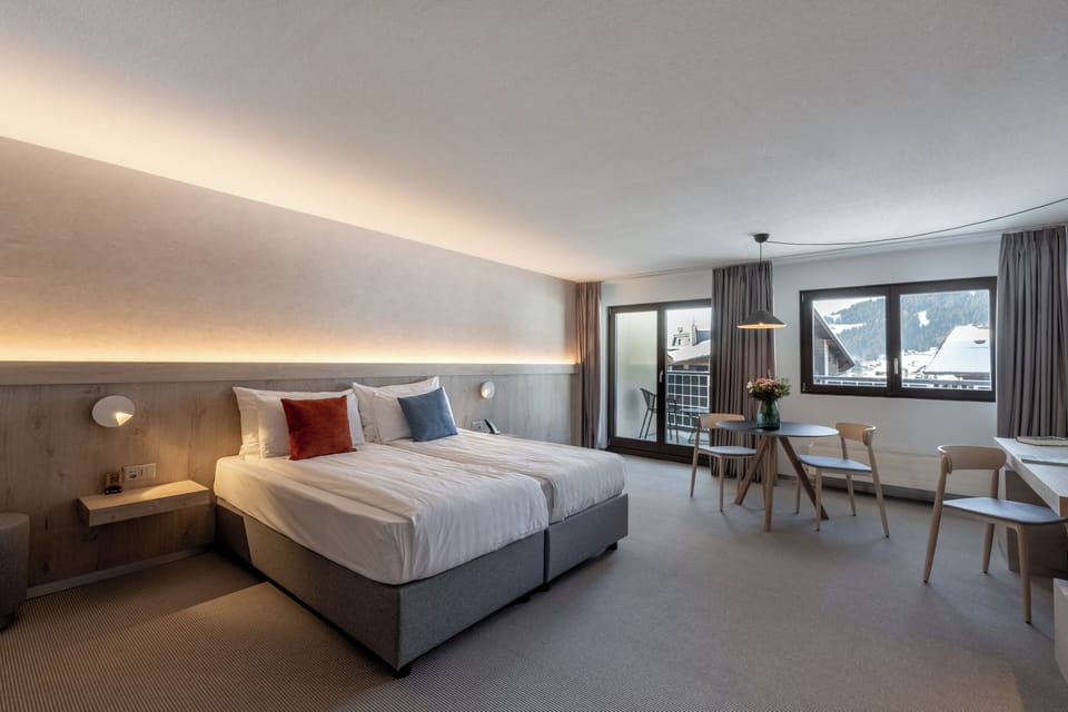 In-room safe, desk, laptop workspace, free WiFi