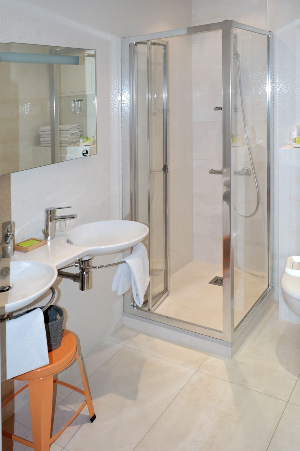 Family Room | Bathroom | Eco-friendly toiletries, hair dryer, towels, soap