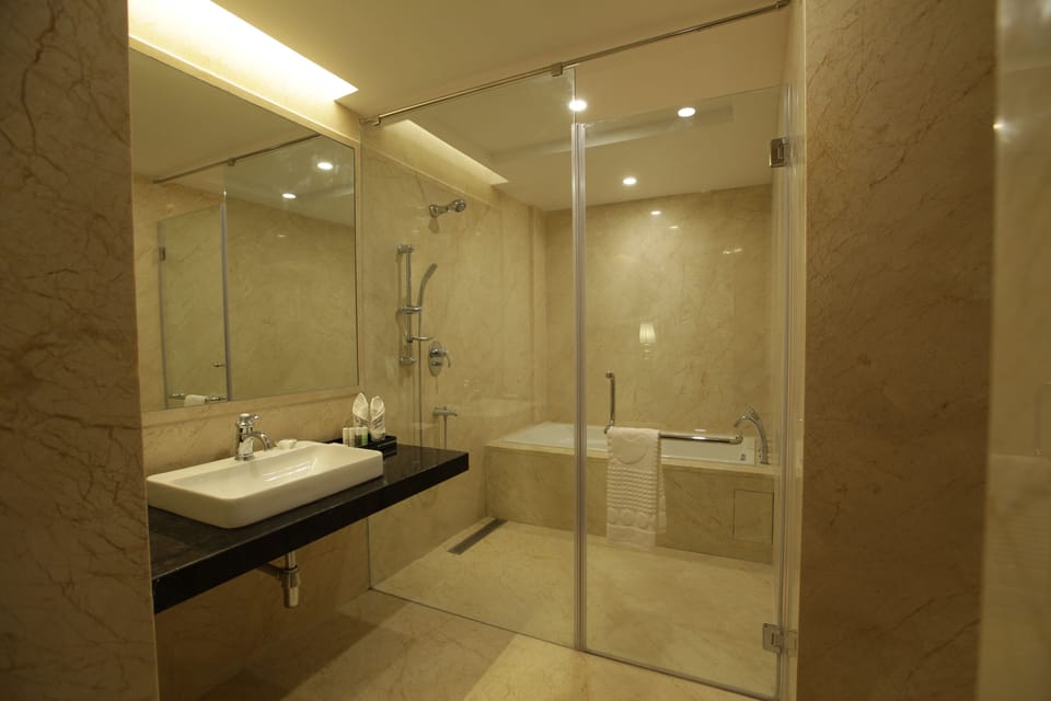 Suite | Premium bedding, minibar, in-room safe, desk