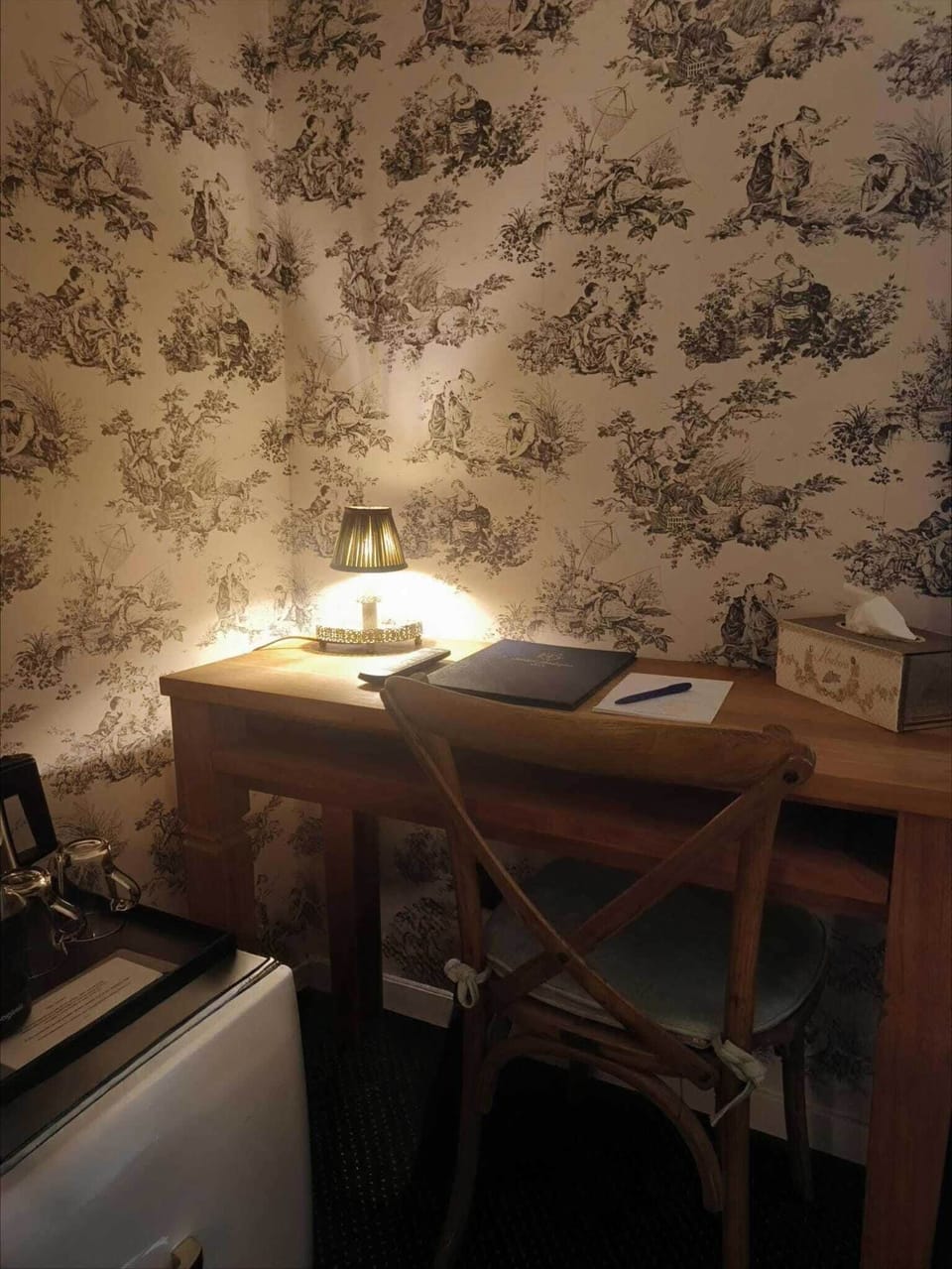 Basic Double Room | Minibar, in-room safe, desk, blackout drapes