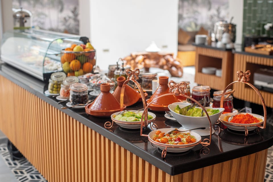 Daily buffet breakfast for a fee