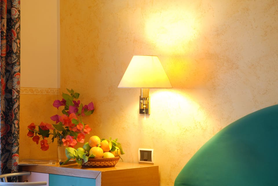 Classic Double Room Single Use | Desk, cribs/infant beds, free WiFi