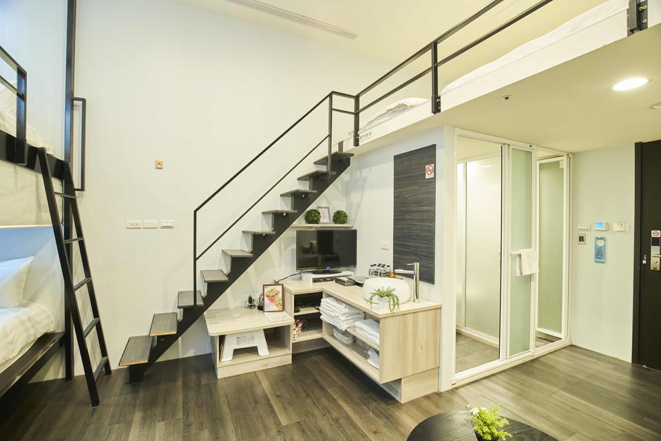 Family Seven-People Room, One Double Bed + Five Single Beds | 1 bedroom, down comforters, Tempur-Pedic beds, individually furnished